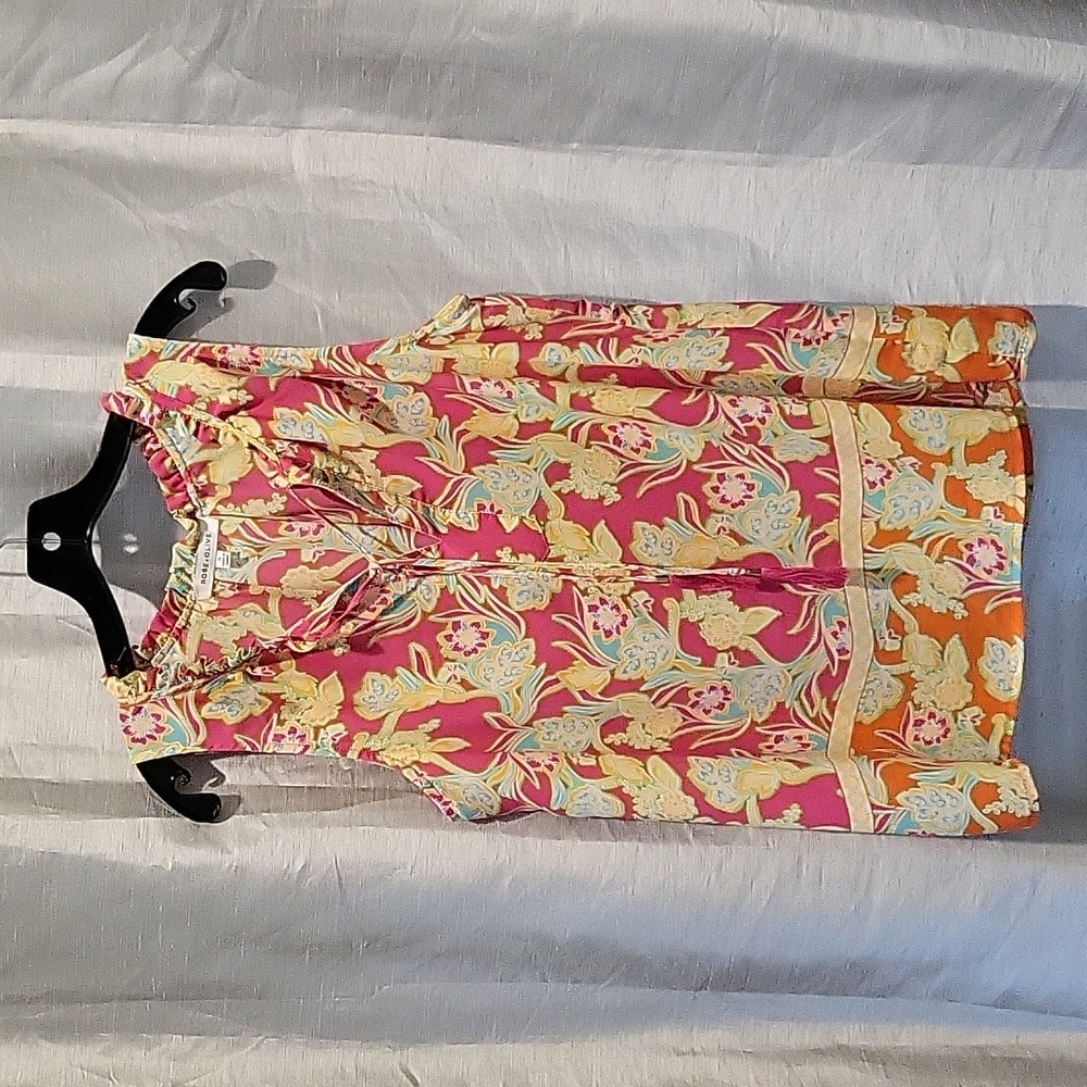 Rose + Olive Sleeveless Blouse